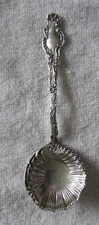 Watteau Durgin Sterling Silver Bon Bon Server Candy Nut Spoon Berry Scoop