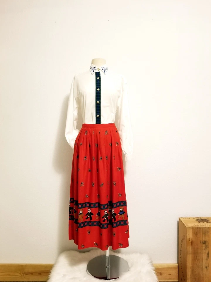 Falda Estampada Novedad Panda Oso Rojo De Colección Rara por Ojo de Águila - Talla 12 Foto 2 de 4