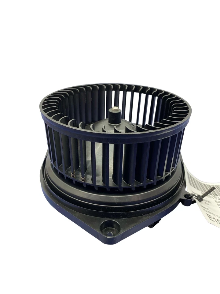 BMW 230i G42 2022-2024 OEM CALEFACCIÓN AIRE ACONDICIONADO VENTILADOR MOTOR DRF10238001 Foto 4 de 4