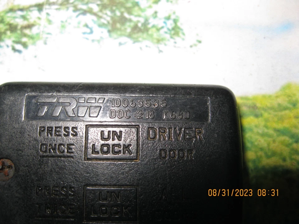 Pontiac REMOTE 10063535 Transmitter Fob Grand Prix Firebird Grand AM Nice Origin - Image 4 of 4