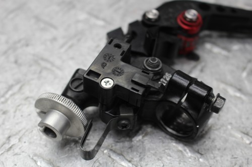 2012 Yamaha FZ6R CLUTCH PERCH & LEVER - Picture 10 of 15
