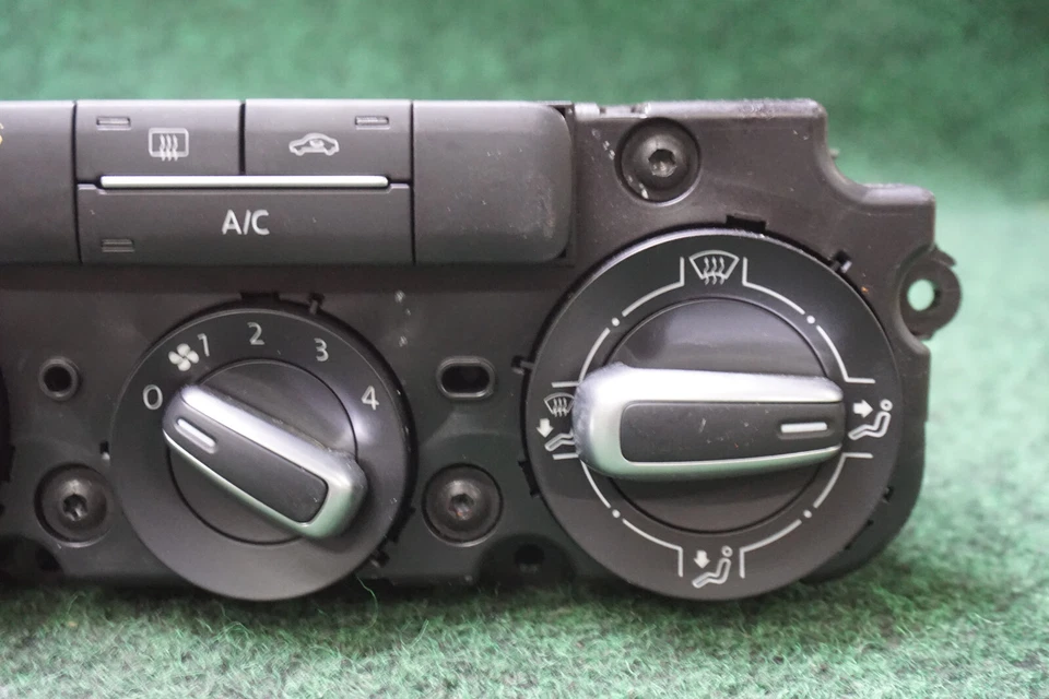 2010 2011 2012 13 14 15 16 17 18 VOLKSWAGEN JETTA AC Control OEM 5C1 819 045 Foto 3 de 4