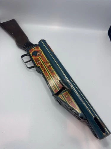 VintageLouis Marx & Co. Home Defense Wind Up Double Barrel Shotgun Toy 22” Work
