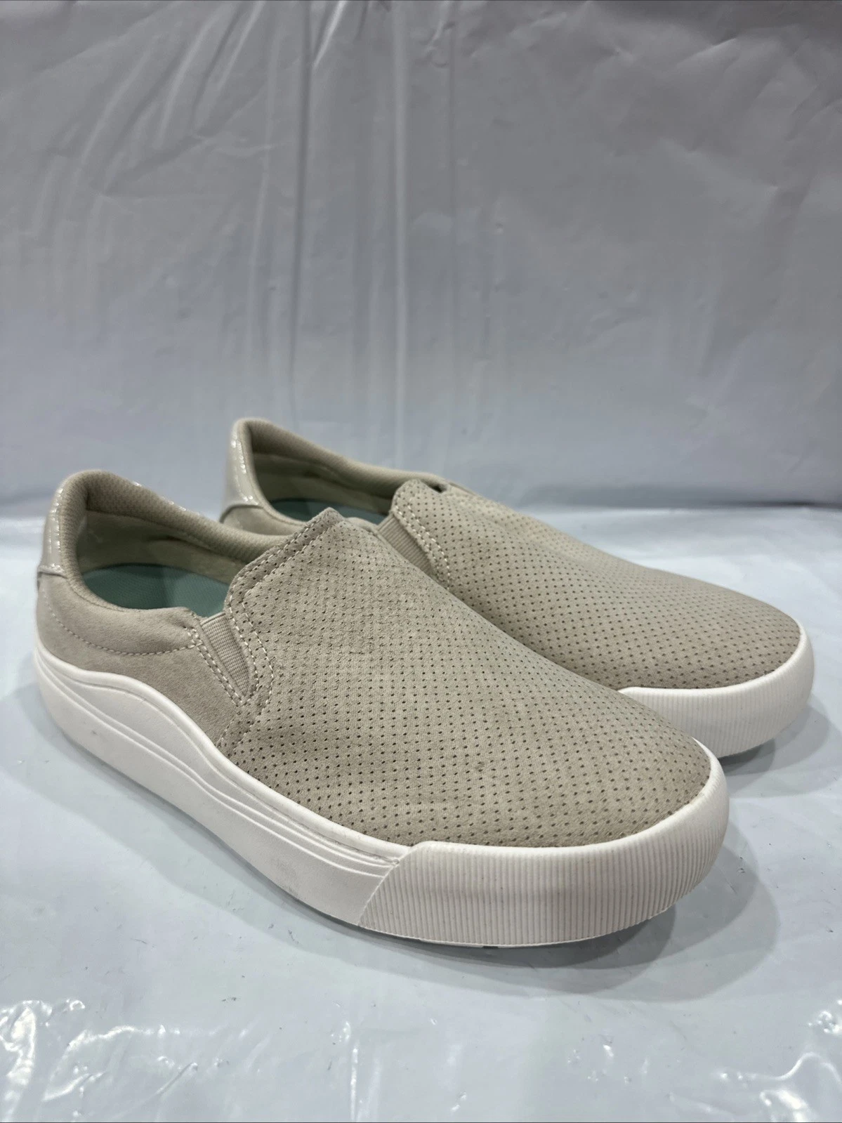 Dr. Scholl's Time Off Sneaker Men's 7.5M Gray White Slip On Casual Shoes EBS2525