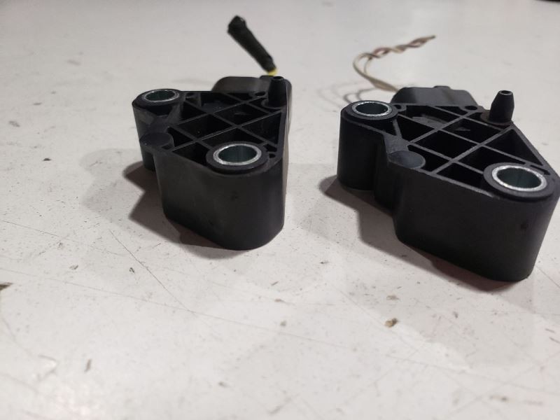 Aston Martin Vantage 2006-2011 Crash sensors Pair
