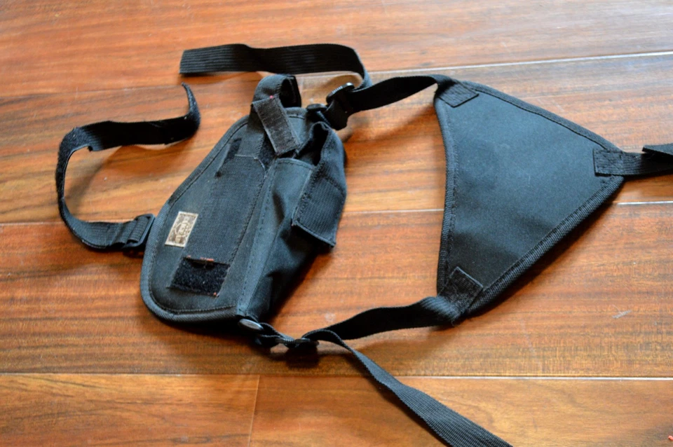 Funda para pistola de hombro para axilas ocultas Taigear con bolsa de cargador doble Foto 2 de 4