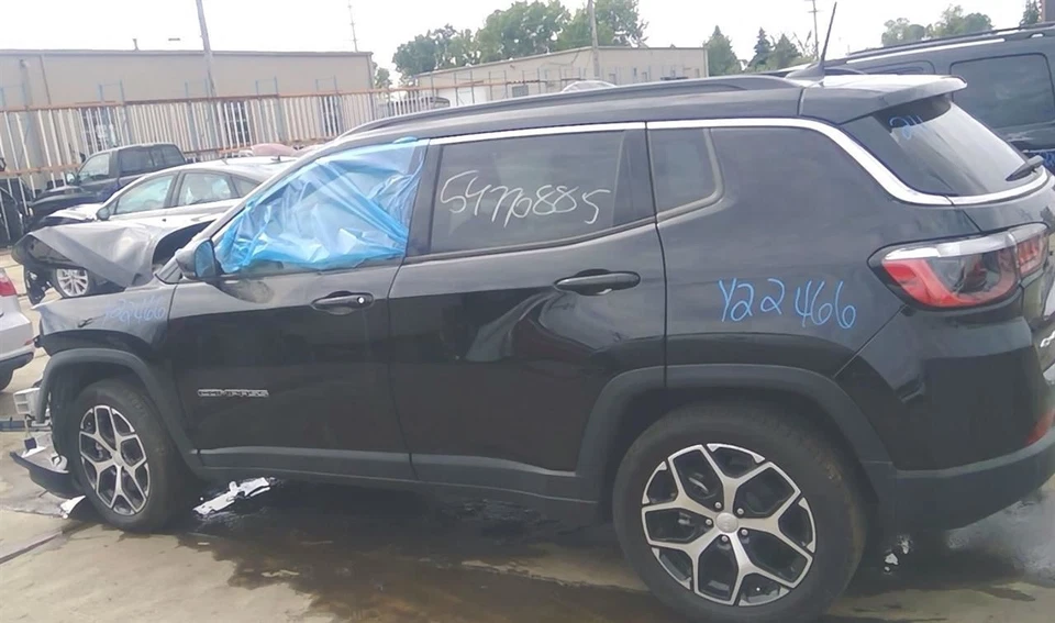 2023 Jeep Compass Interior Rear View Mirror w/ Telematics - Image 4 of 4