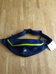 navy blue nike fanny pack
