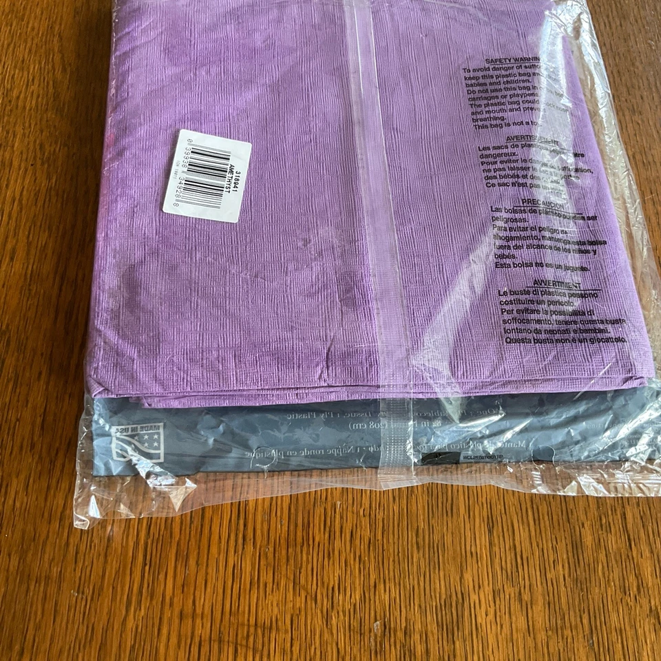 Touch of Color:  5 Octy-Round 82 inch Plastic Lined Table Cover - Lavender - Image 3 of 4