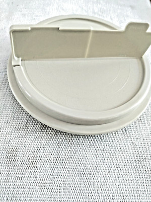 TUPPERWARE IVORY 7'' CHEESE TRAY 1474