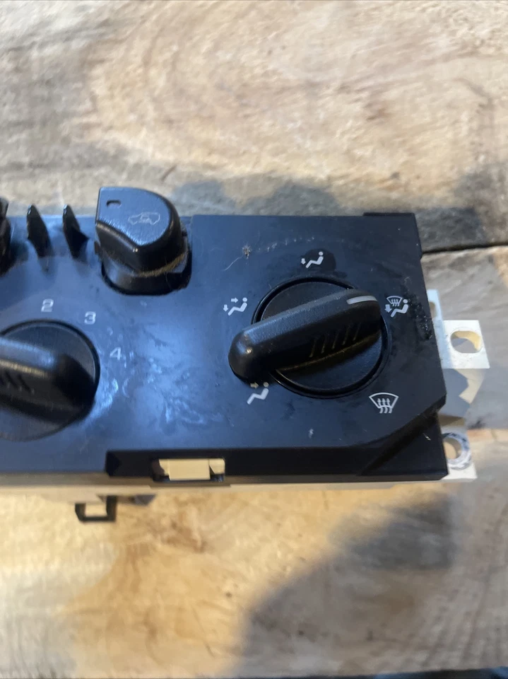 2004 2005 2006 GMC Canyon AC Heat Temperature Climate Control OEM 15238515 - Imagem 4 de 4