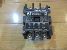 Honeywell DP3030C5001 Definite Purpose Contactor 3 Pole 32A FLA 40A Res MINT 