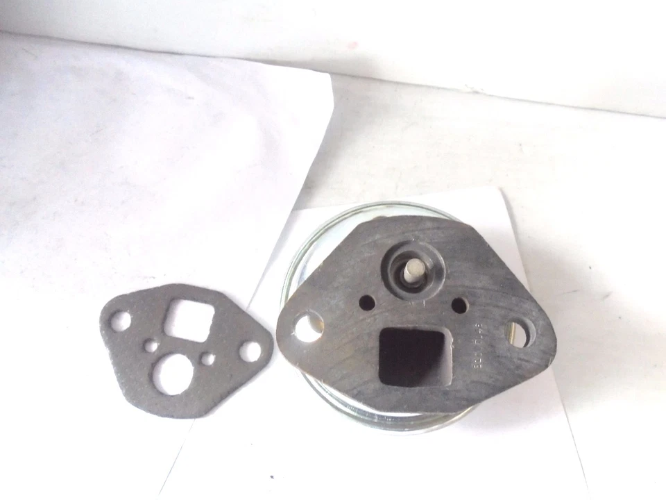 Válvula EGR estándar EGV688 1992 1993 GMC Typhoon 1993 Buick Riviera Foto 3 de 4