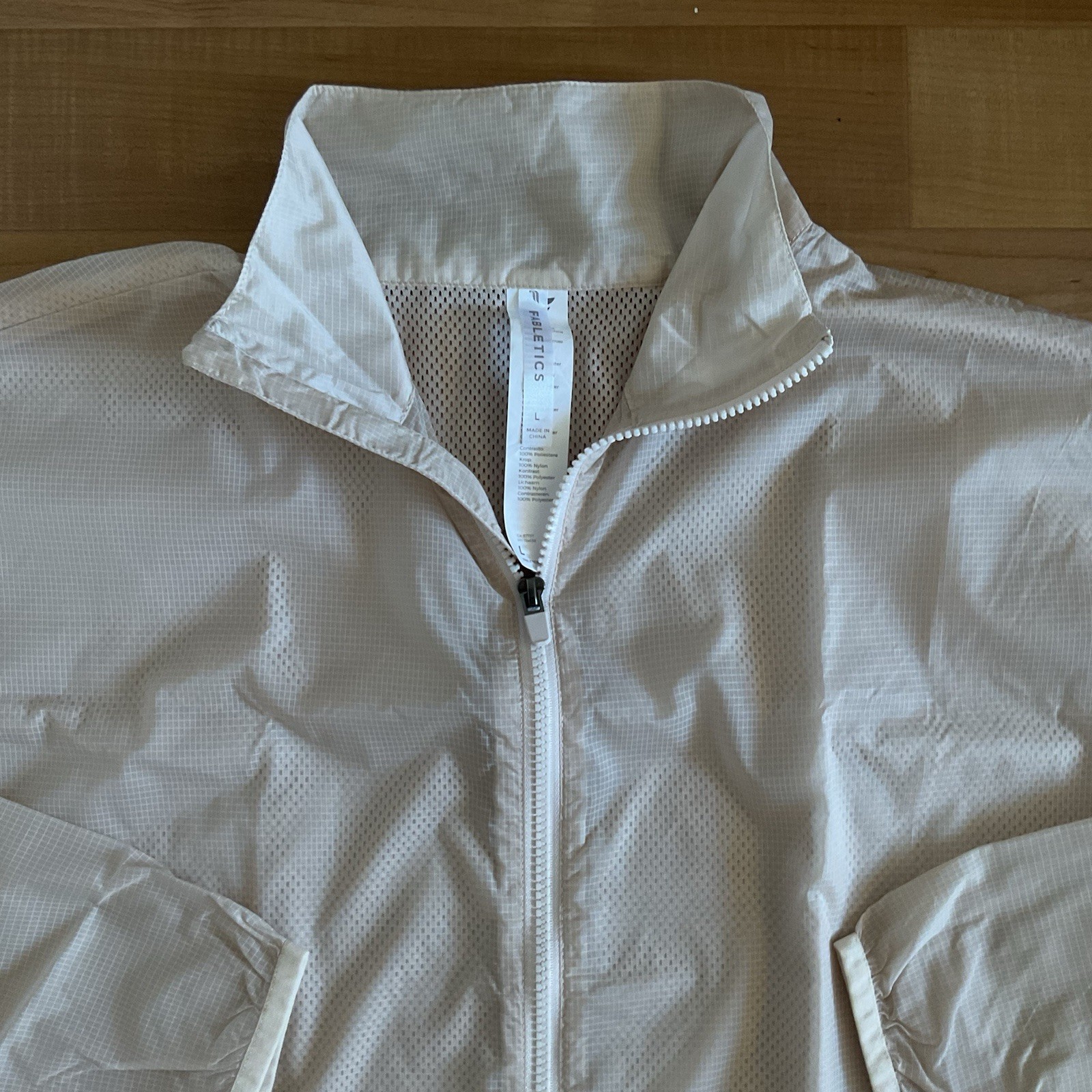Fabletics Lightweight Half-Zip Windbreaker / Pull… - image 4