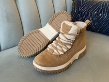 Size 7 White Mountain Women's Boots Brown Suede Fur GREAT CONDITION