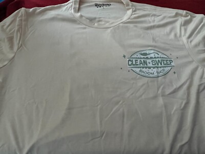 The Wizarding Trunk HARRY POTTER  Clean Sweep Broom Shop   T SHIRT TEE  Large