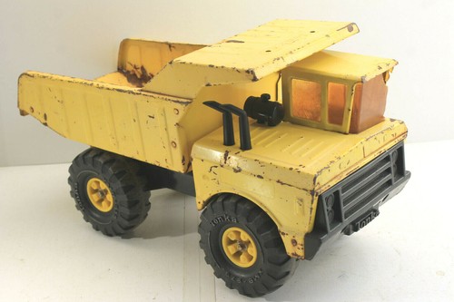 Vintage 1970s Mighty Tonka Dump Truck Tipper Pressed Steel XMB-975 Tires USA - Picture 9 of 9