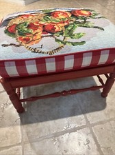 Panca/sgabello vintage country francese ricamato ad ago fatto a mano