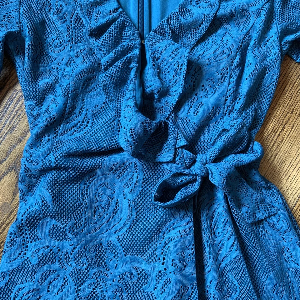 Lilly Pulitzer Tiki Lace Wrap Romper Crochet Sheer Lined Beach Boho Nautical S - Image 2 of 4