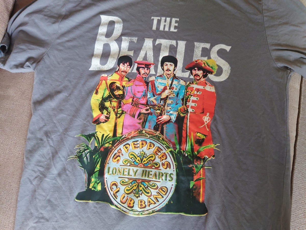 The Beatles T Shirt Sgt. Pepper Logo Lonely Hearts Gray UK Size