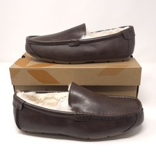 Koolaburra by UGG Tipton Smooth Men's 9 Moccasin Faux Shearling Lined Slippers