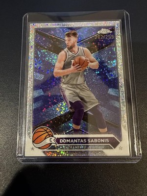 2023-24 Topps Chrome #10 Domantas Sabonis Speckle Refractors #/299