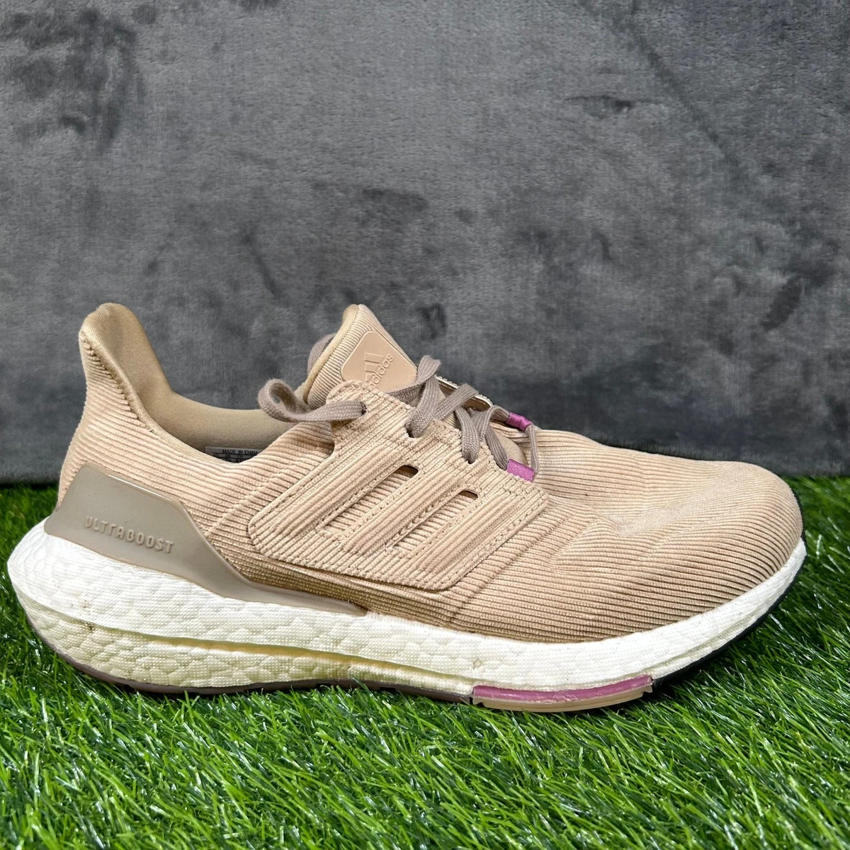 adidas gazelle silver green womens adidas ULTRABOOST 22 Running Shoes | Triple White main image 0