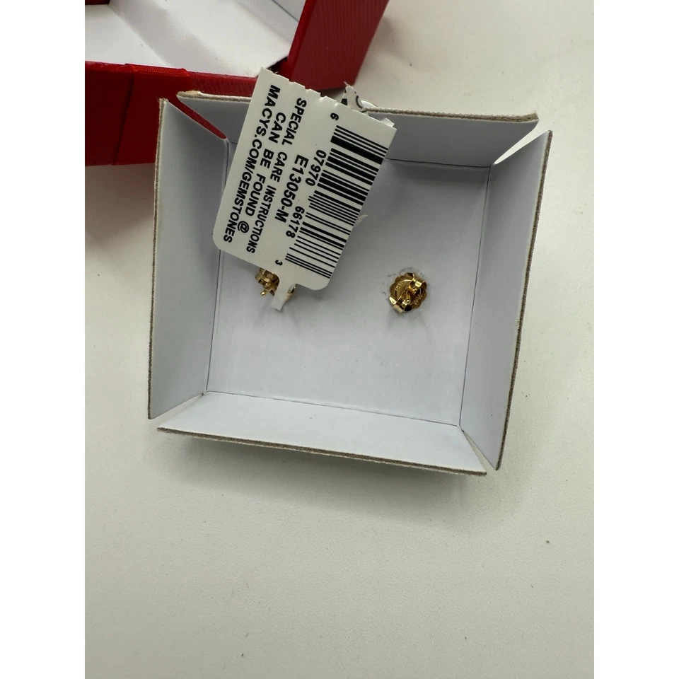 Aretes de perlas cultivadas de Tahití Macy’s de 10 mm - oro amarillo de 14 quilates Foto 2 de 3