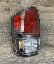 2020-2023 Toyota Tacoma Lh Tail Light Brake Lamp Housing Oem 81560-04230 2020-2023 Toyota Tacoma Lh Tail Light Brake Lamp Housing Oem 81560-04230
