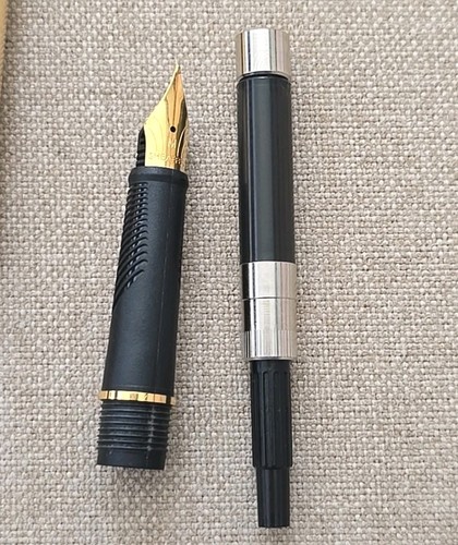 Sheaffer Agio Gold Straight Lined 22K Gold Plate "M" Feder Füllfederhalter NEU UNBENUTZT - Bild 8 von 11