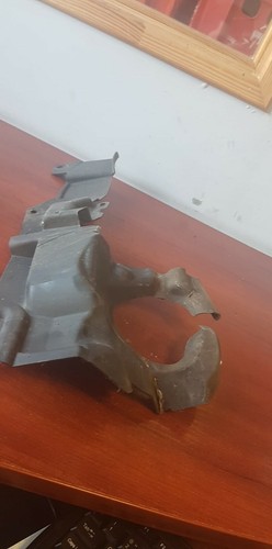 BMW 3 (E90 - E91) Benzin Kühlerverkleidung 7131711