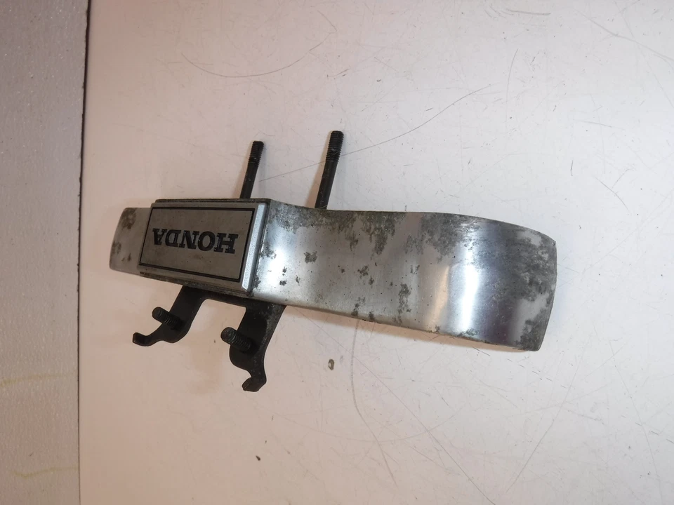 Honda Magna 700 1984 horquilla delantera emblema y cubierta Foto 4 de 4