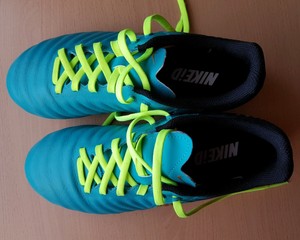 nike junior trainers size 5