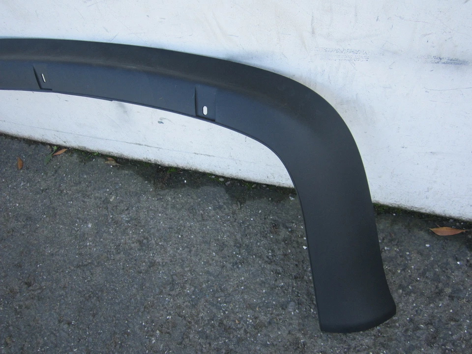 nn711329 Audi A4 Sedan 1996 1999 2000 2001 2002 Rear Bumper Spoiler Valance OEM - Изображение 2 из 4