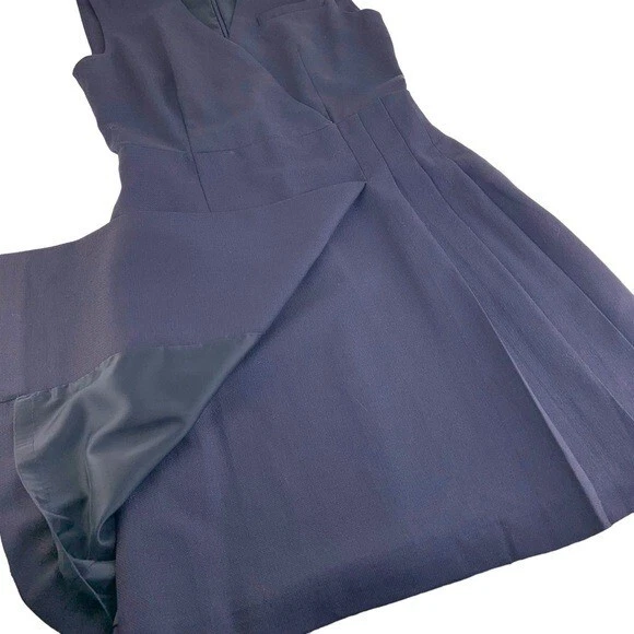 Abito completo plissettato blu navy taglia 0 Tory Burch scollo a V senza maniche professionale