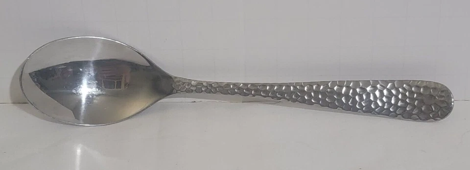 Juego de 6 cucharas soperas martilladas de acero inoxidable Gibson Foto 2 de 2