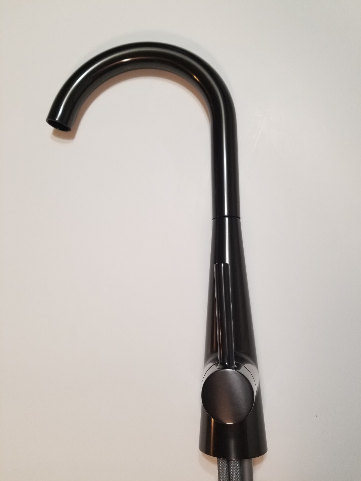 Moen 7864BLS Sleek 1.5 GPM Single Hole Pull Down Kitchen Faucet, Black