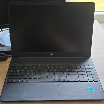 HP 15s-fq3510ng 15,6'' Notebook Intel Pentium Silber 8GB 512GB Schwarz,Windows 11