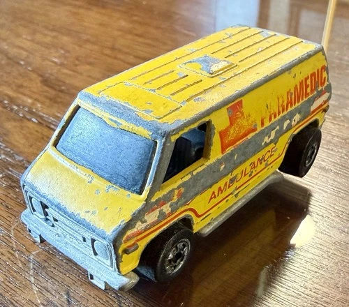 VINTAGE HOT WHEELS "SUPER VAN PARAMEDIC"! 1974 YELLOW