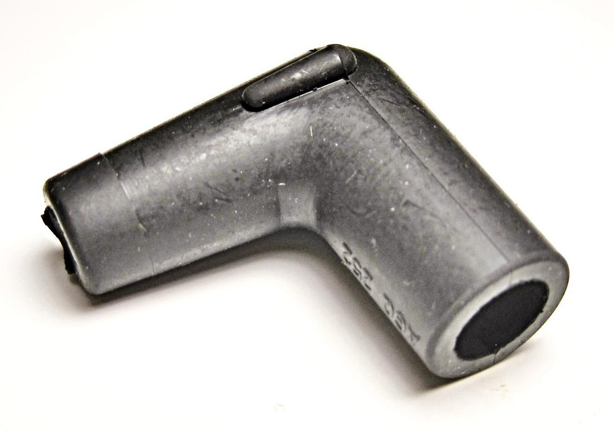 Right Angle Spark Plug Boot for 7mm wire Triumph Norton BSA