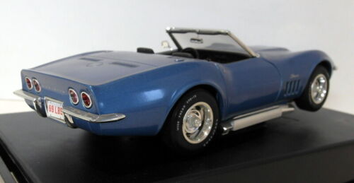 Revell 1/18 Scale Diecast 8819 - '69 Chevrolet Corvette Convertible - Blue - Picture 2 of 5