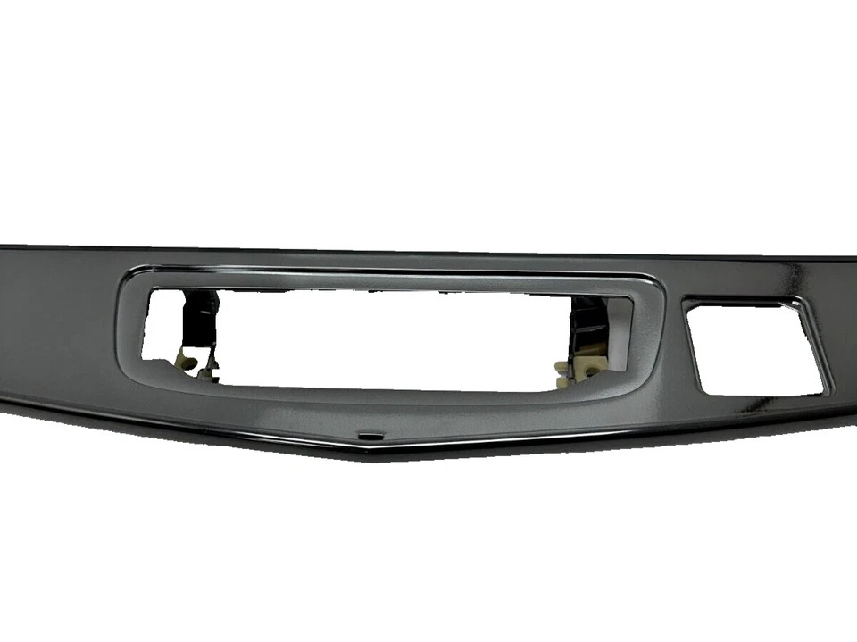 GM Liftgate Center Applique Trim Black Ice Chrome For 2017-2021 Cadillac XT5 Foto 2 de 4
