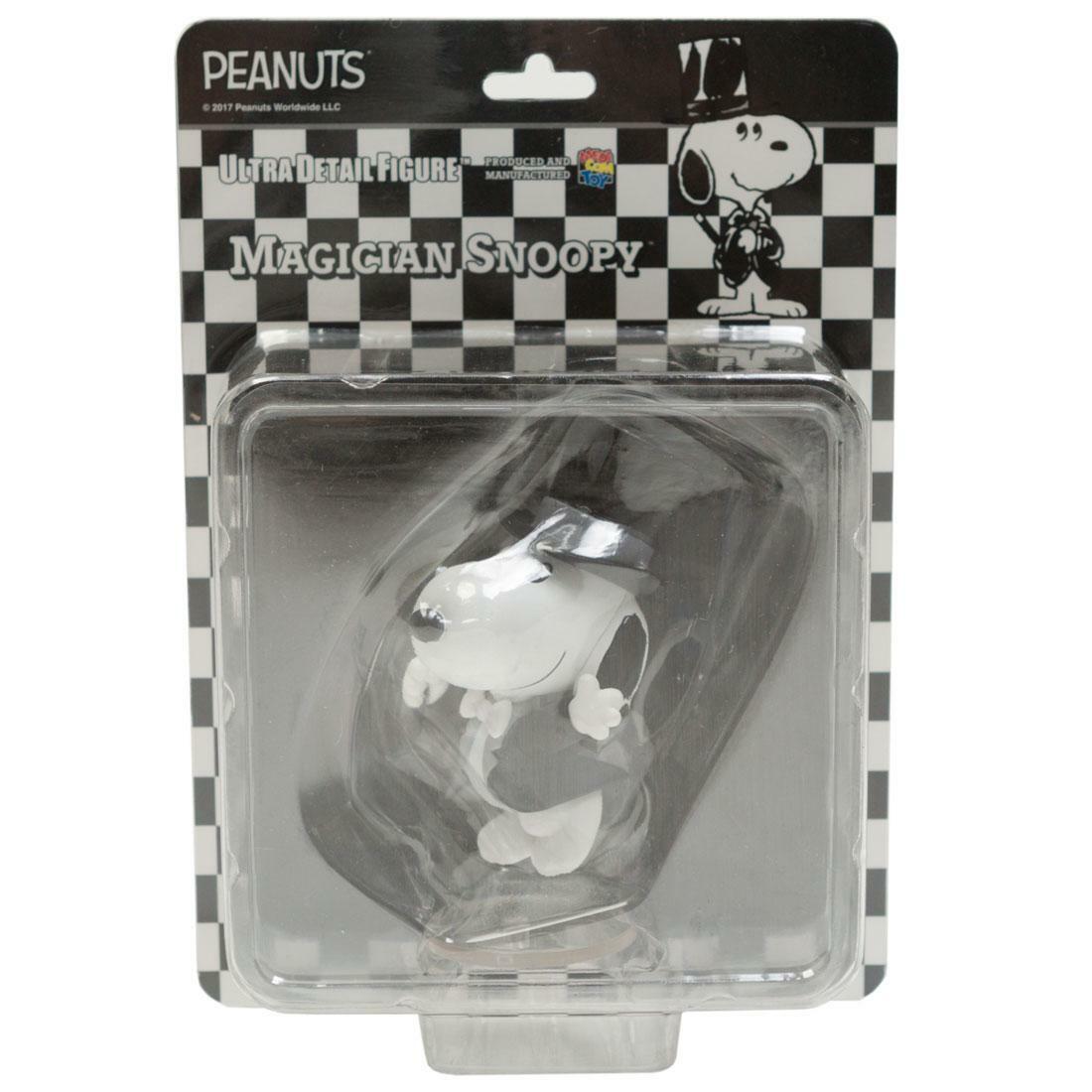 Medicom Ultra Detail Figure Peanuts Series 7 Magician Snoopy