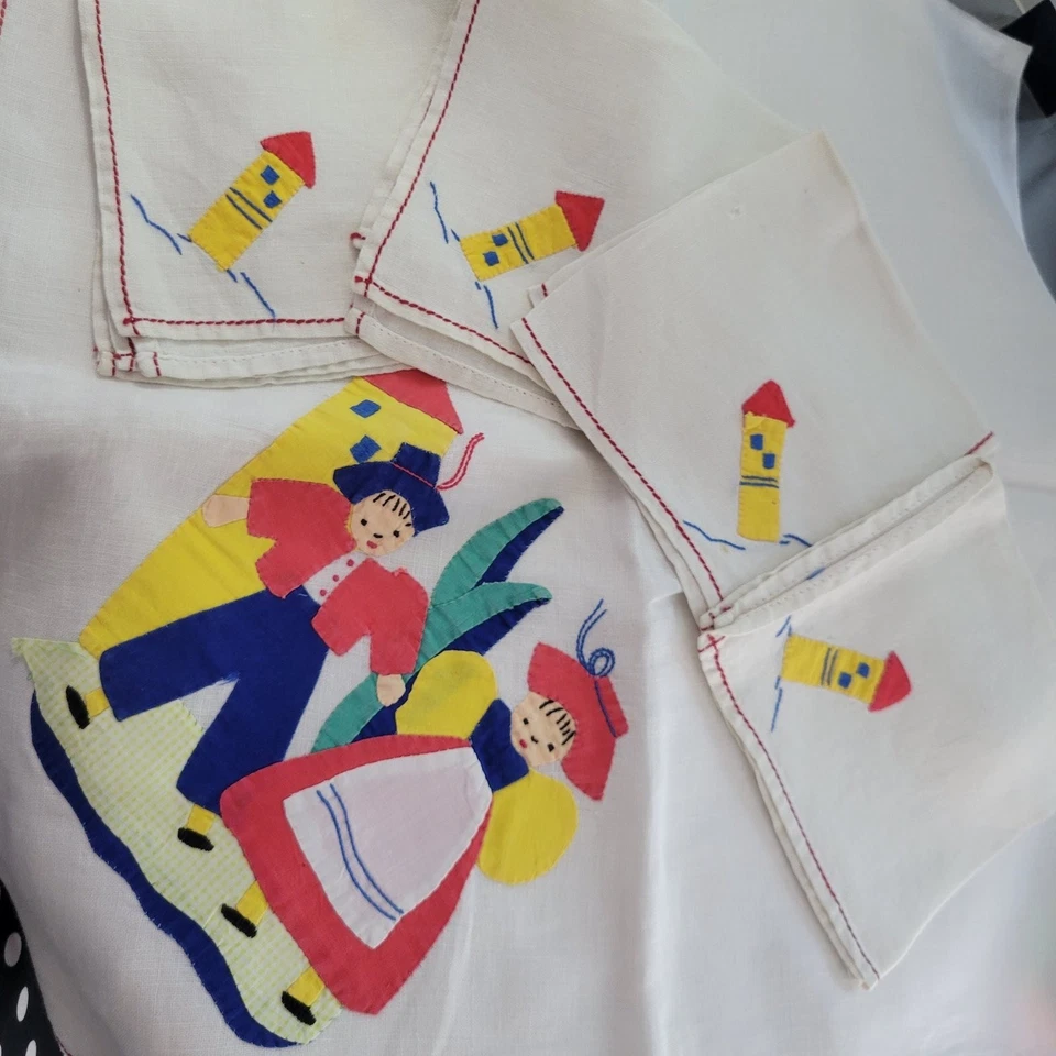 Vintage Embroidered Dutch Holland Tablecloth + 4 Napkins Linen 1930s - Image 2 of 4