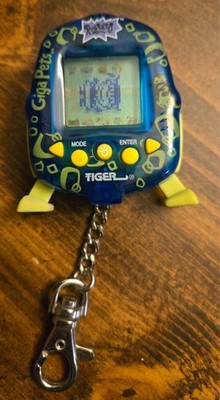 1998 Tiger Electronics Giga Pets Rugrats Virtual Pet Handheld Keychain Toy