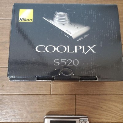 Nikon COOLPIX S520 Compact Digital Camera Silver Pink Rare Retro Model