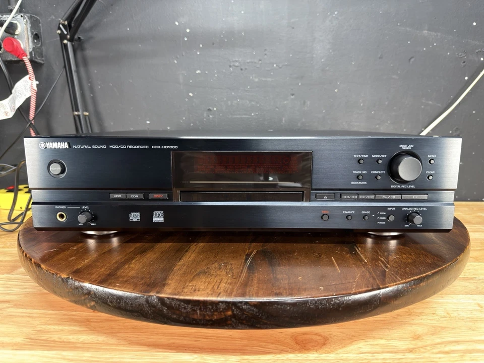 Grabadora de disco duro/CD de sonido natural Yamaha CDR-HD1000 Foto 2 de 4