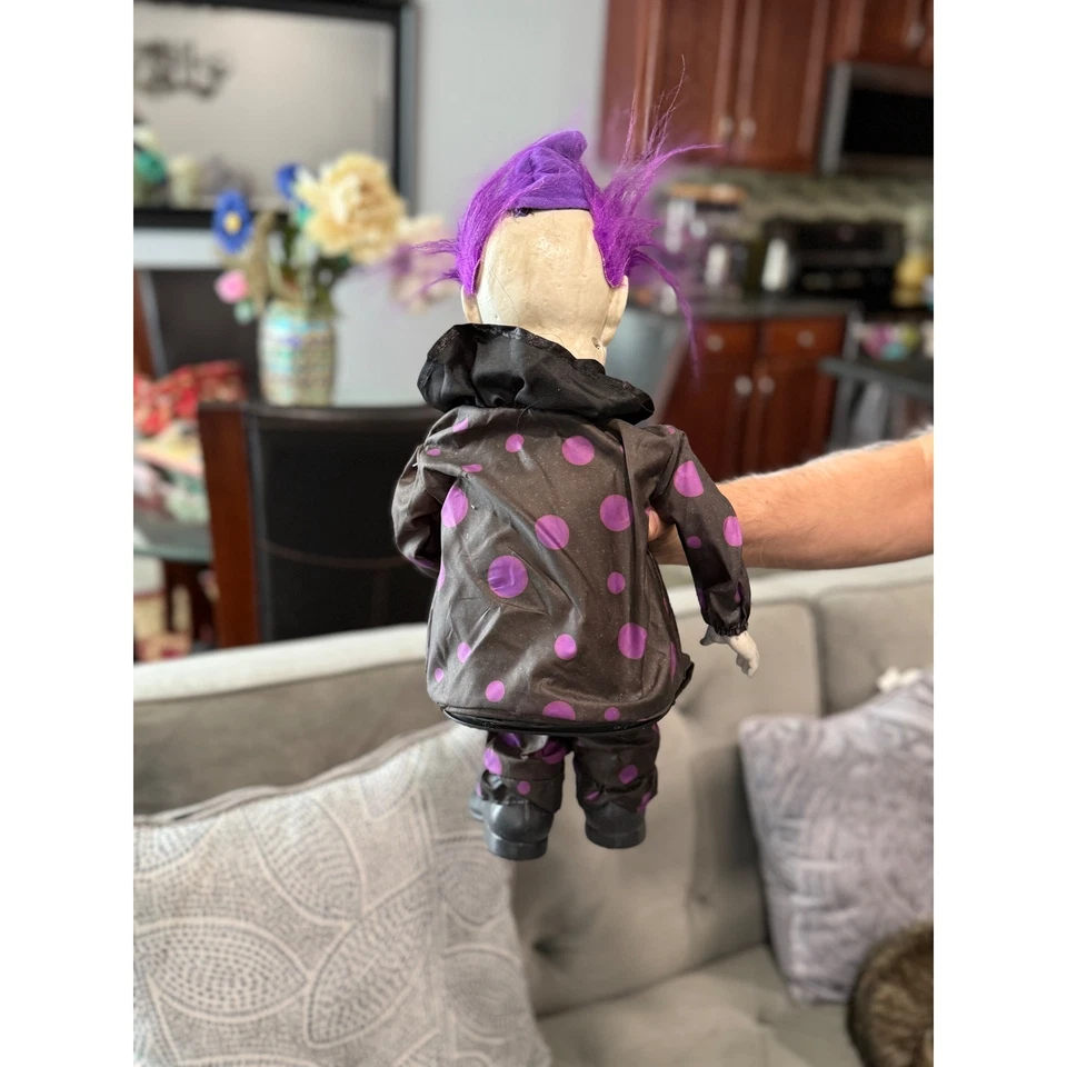 Creepy Scary Clown Prop Halloween Decoration Animatronic 21 1/2" talks - Image 4 of 4