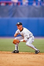 Craig Biggio Houston Astros is down and ready to make a play on th- Old Photo 3