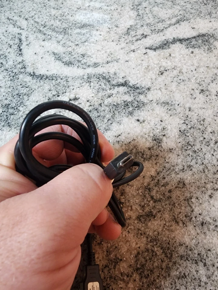 Cargador adaptador de corriente Pantech PTA-5010MU1US con cable micro USB PDC-MUHS Foto 3 de 3